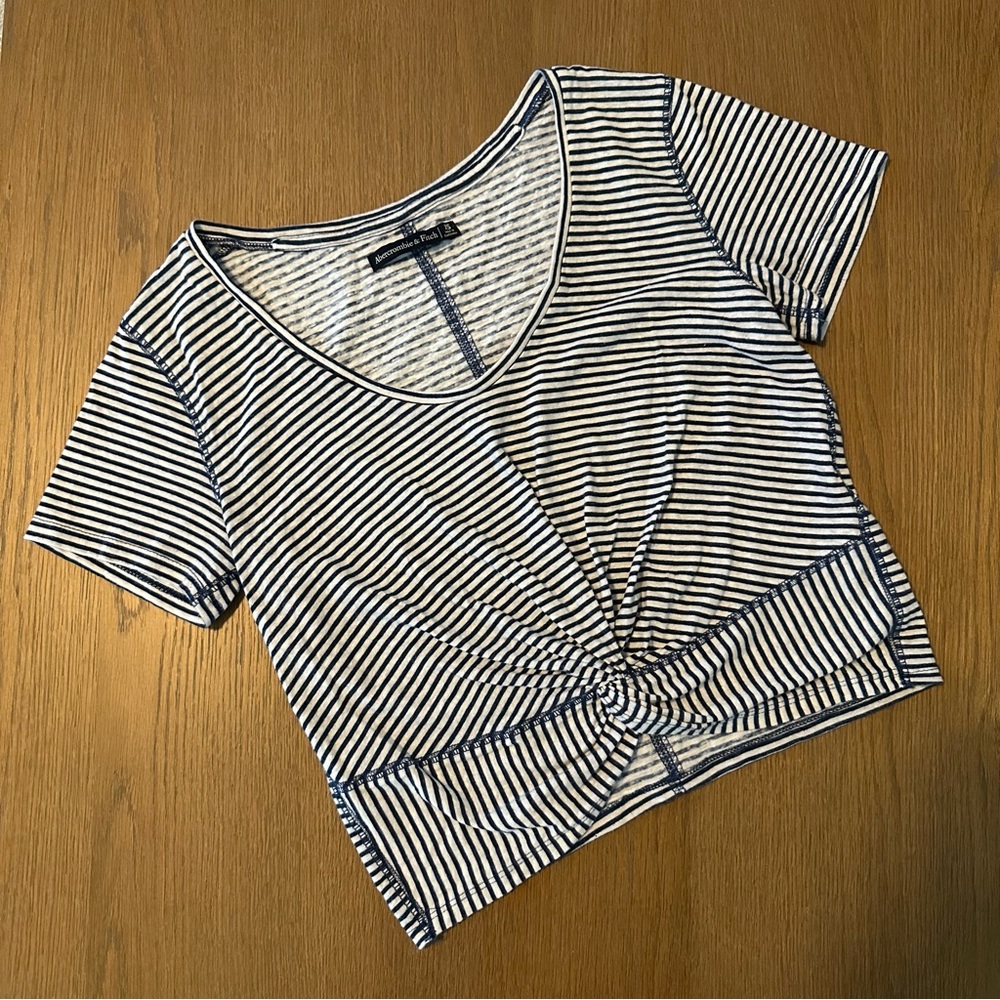 Abercrombie & Fitch Striped Knot-Front Scoop Neck Crop Top - Navy/White